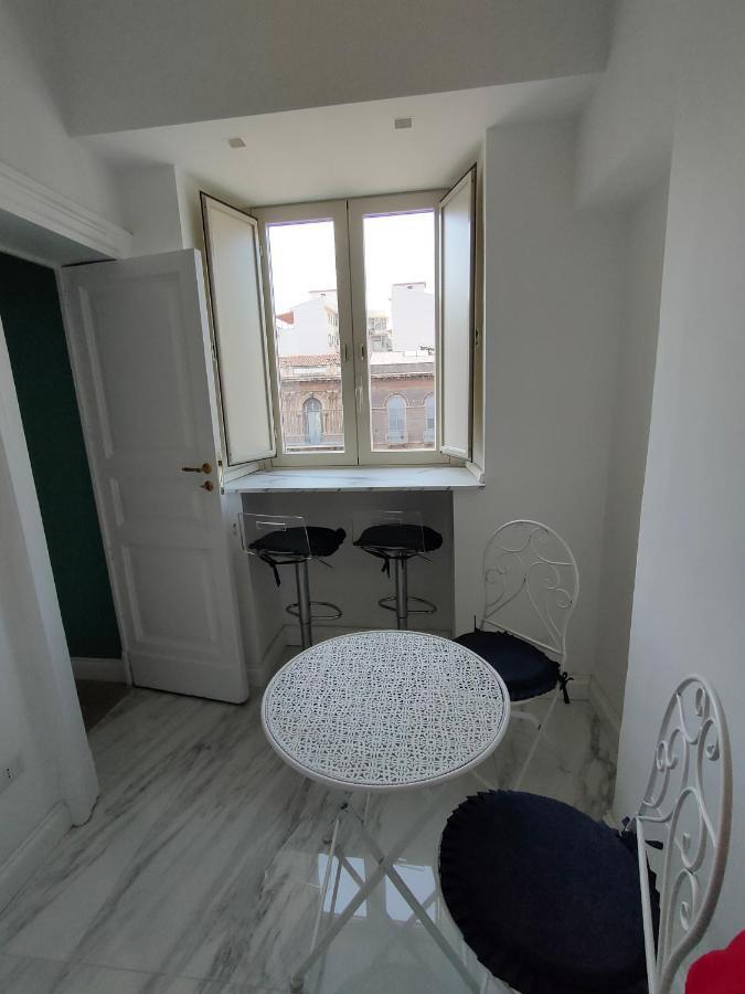 Finestre In Piazza Apartment คาตาเนีย ภายนอก รูปภาพ