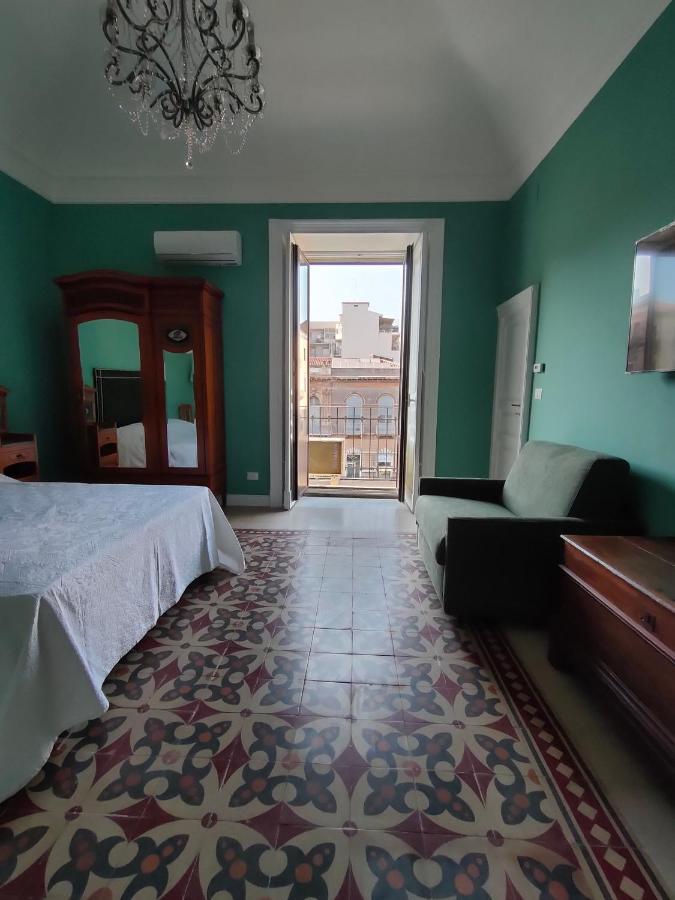 Finestre In Piazza Apartment คาตาเนีย ภายนอก รูปภาพ